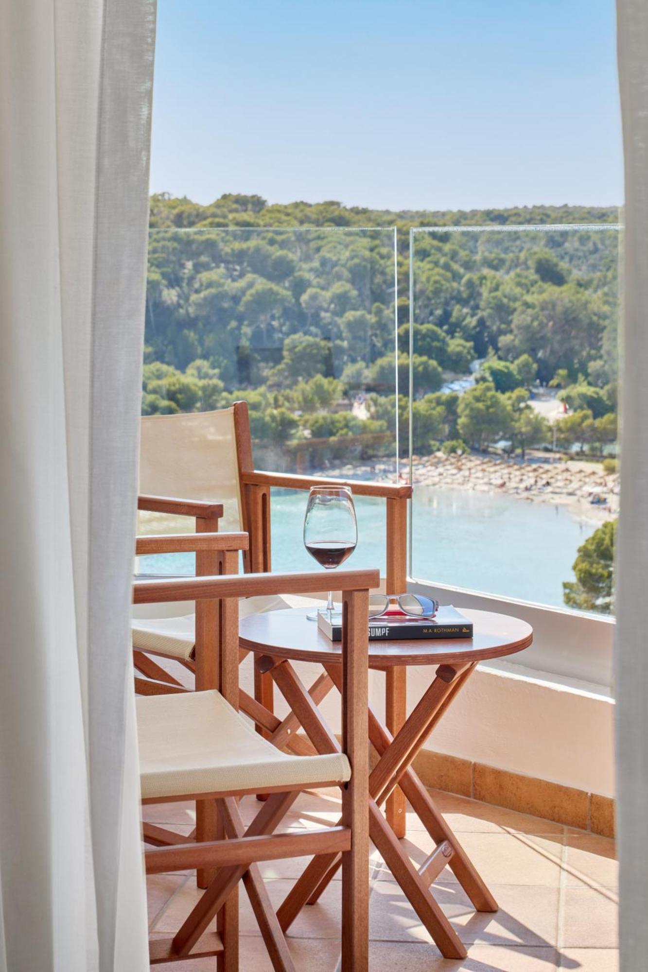Melia Cala Galdana Ξενοδοχείο Cala Galdana  Εξωτερικό φωτογραφία A view from a suite at the hotel