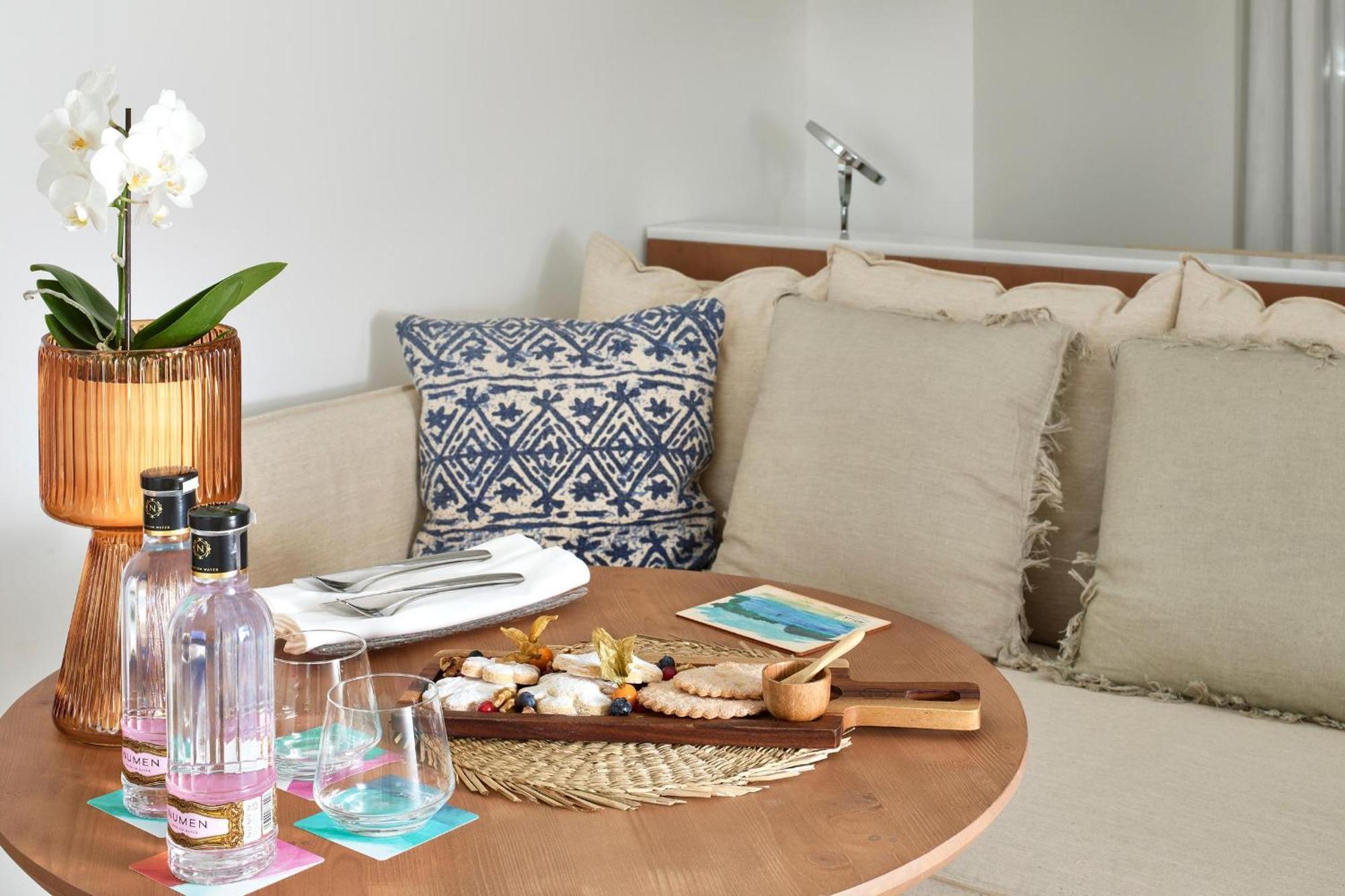 Melia Cala Galdana Ξενοδοχείο Cala Galdana  Εξωτερικό φωτογραφία A room at the hotel