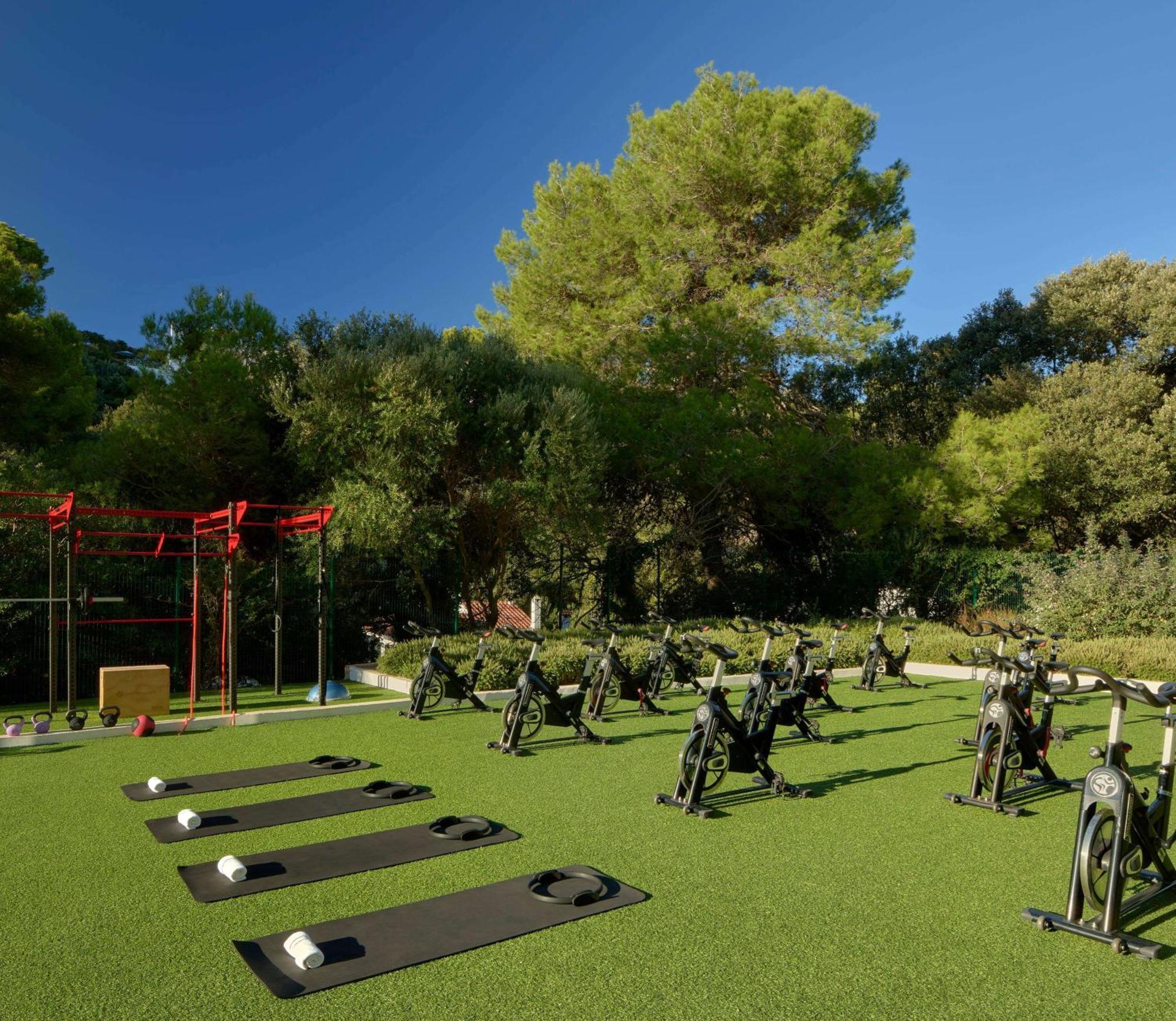 Melia Cala Galdana Ξενοδοχείο Cala Galdana  Εξωτερικό φωτογραφία The outdoor fitness area